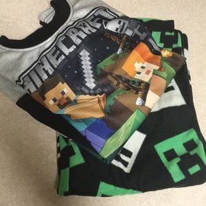 Boys Minecraft PJ set. Never worn